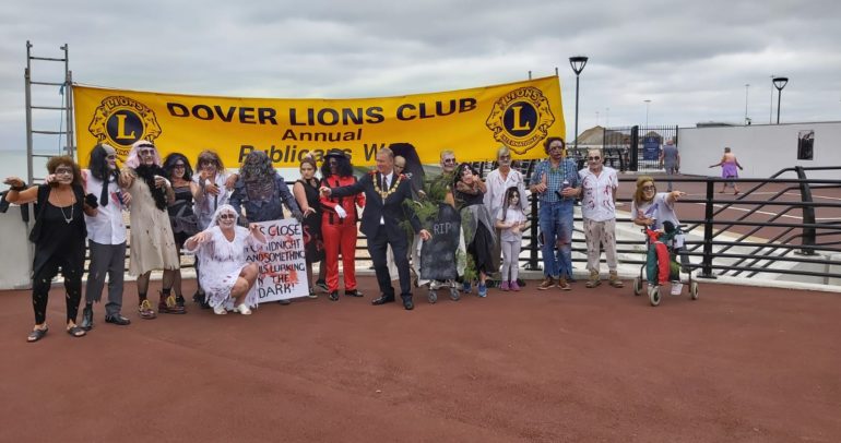 Image for the news article titled Mayor puts best foot forward for Dover Lions Club Annual Publicans Walk
